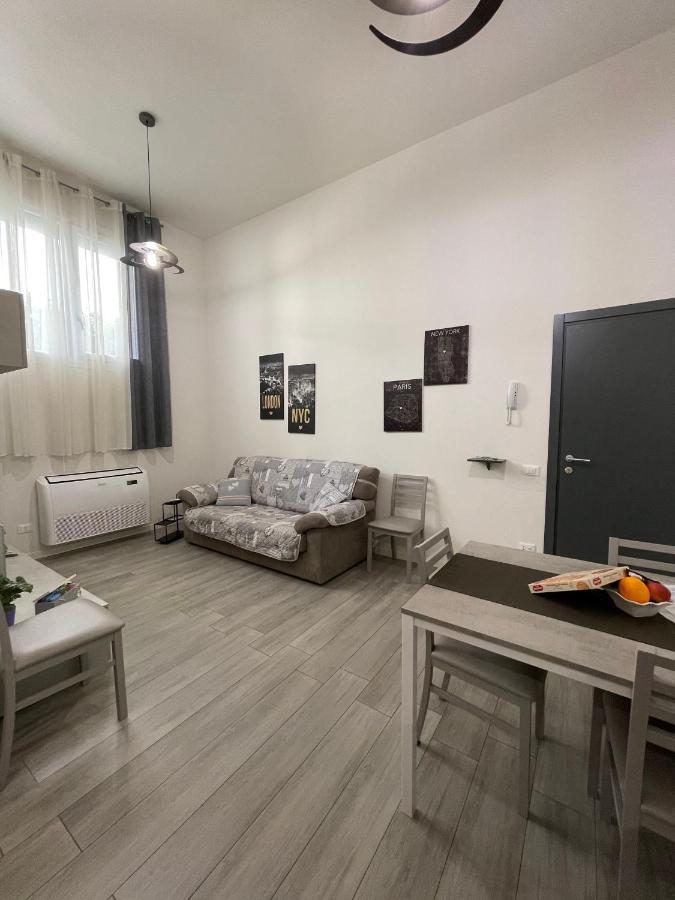 Da Lenny The Grey Apartment